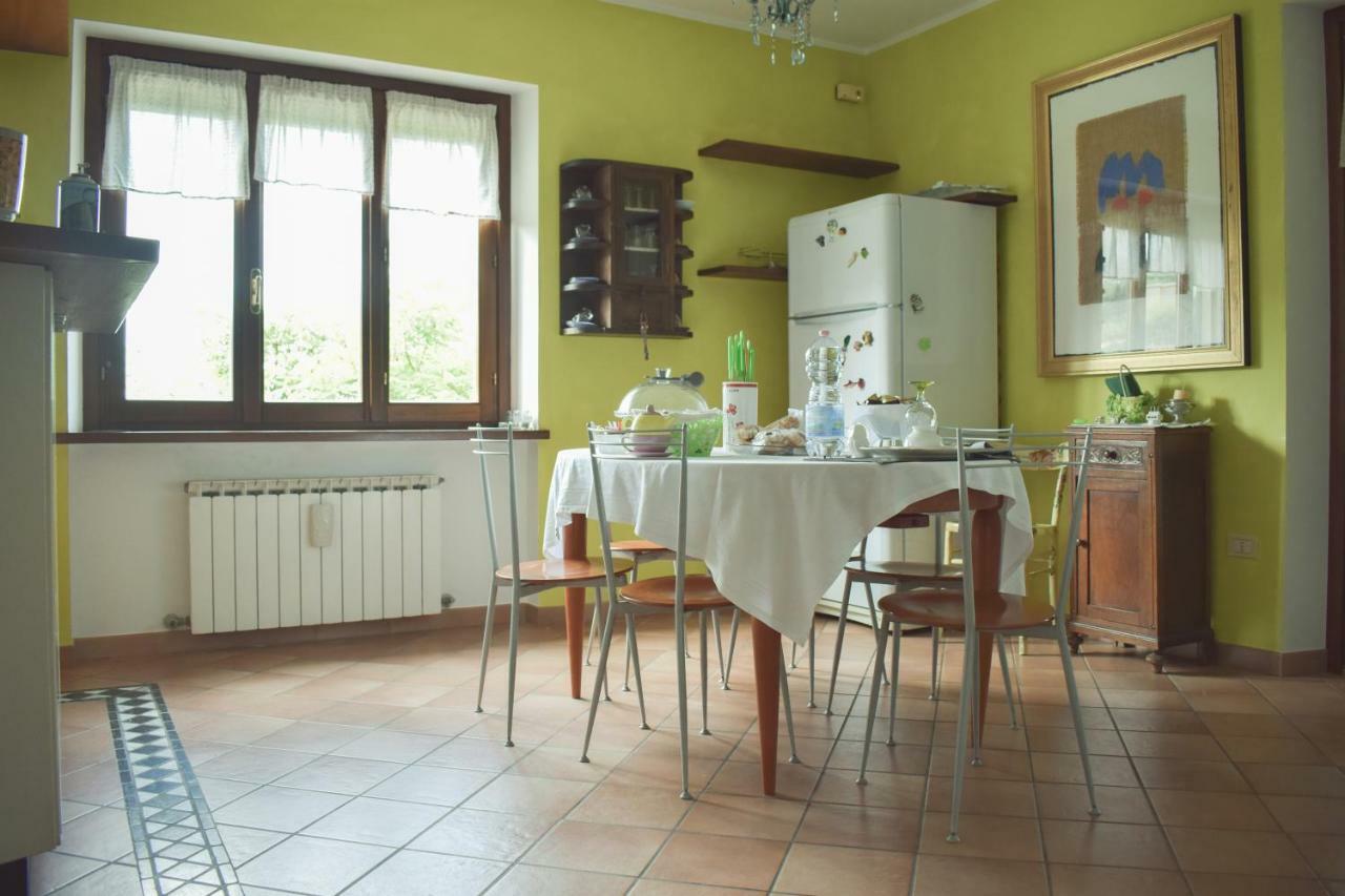 Tre Civette Sul Como Cartoceto Kültér fotó
